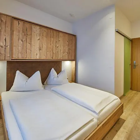 Am Mitteregghof Hotel *