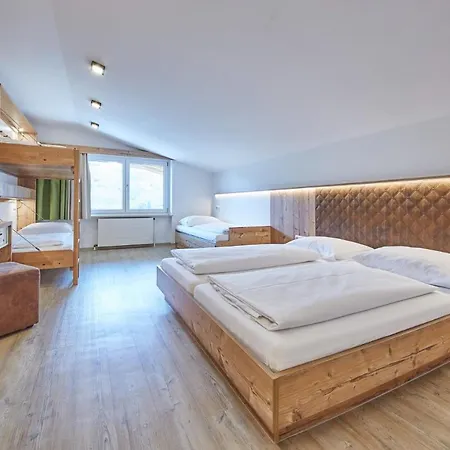 Отель Am Mitteregghof