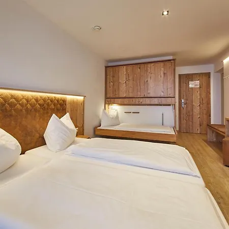 Отель Am Mitteregghof *